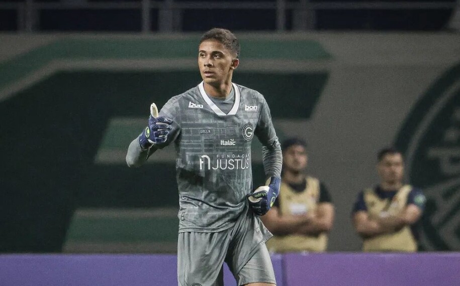 Crônica de Goleiro: Os goleiros mais altos do mundo