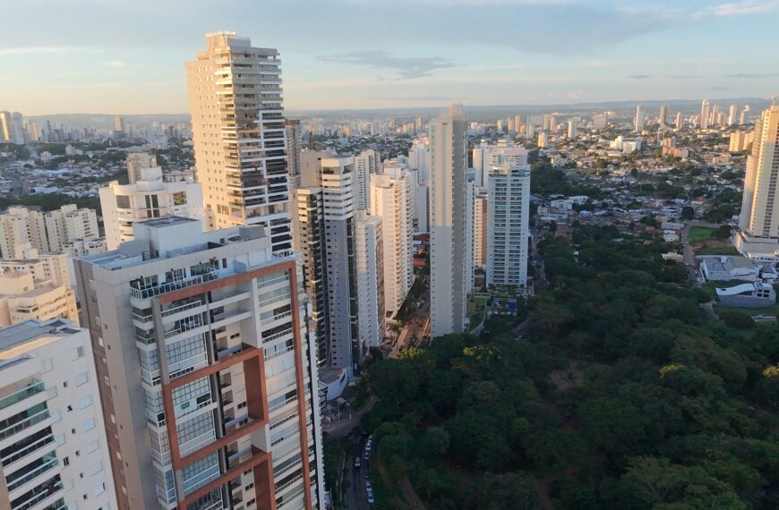 Goiânia é mesmo a capital mais verde? O que o mercado imobiliário revela visto do alto