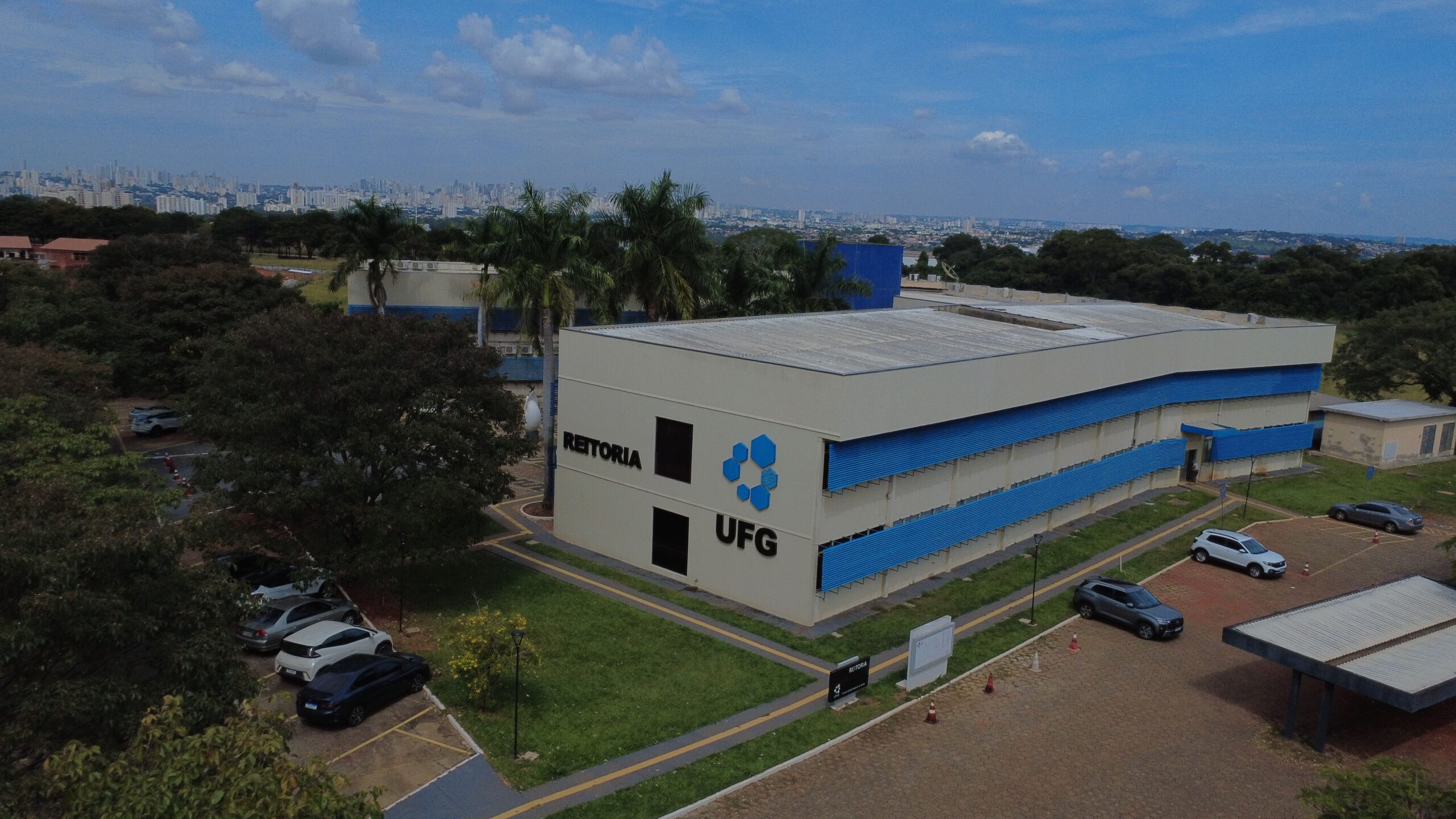 Vista aérea do Prédio da Reitoria da UFG, Campus Samambaia, Goiânia