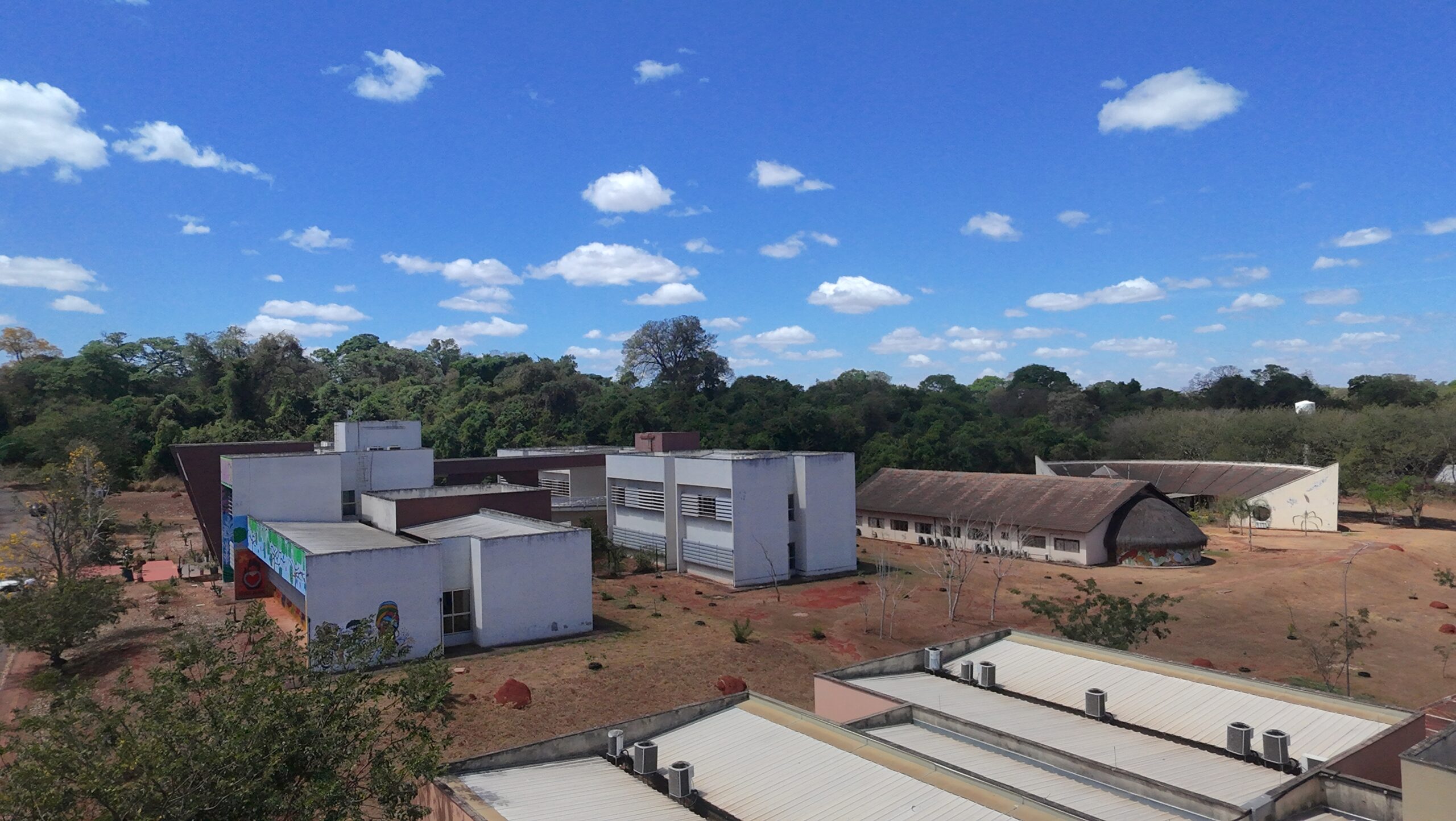 Vista aérea do Núcleo Takinahakỹ de Formação Superior Indígena da UFG, Campus Samambaia, Goiânia
