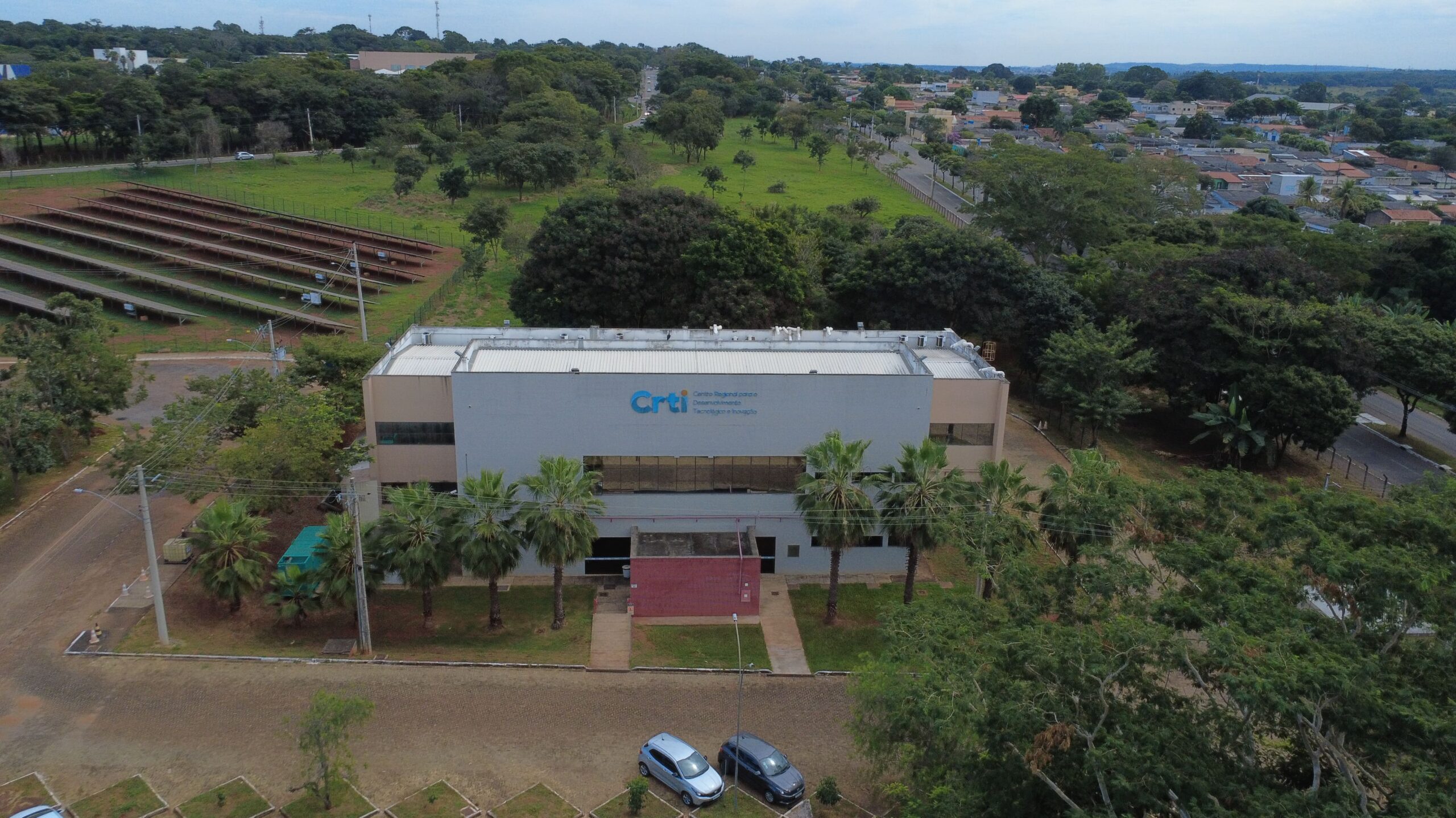 Vista aérea do CRTI — Centro Regional para o Desenvolvimento Tecnológico e Inovação, Parque Tecnológico Samambaia, Goiânia